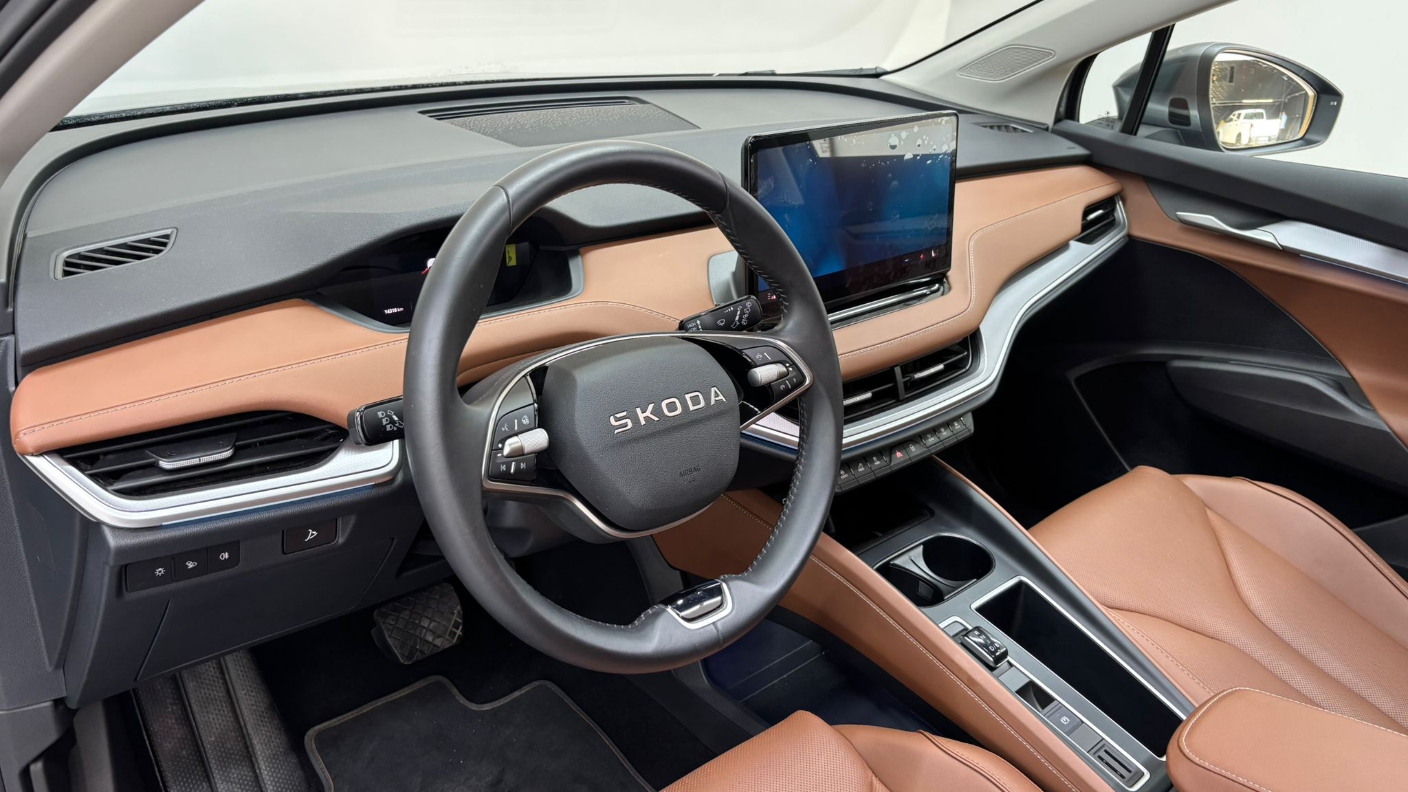 SKODA ENYAQ 16